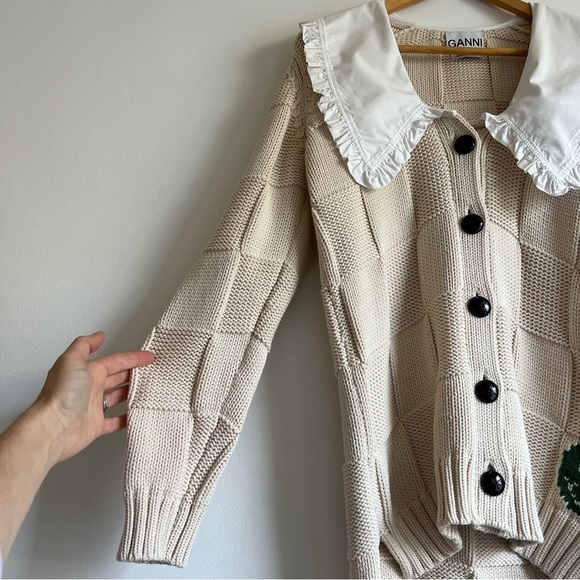 Ganni Smiley Poplin Collar Cardigan in Brazilian Sand - Picture 6 of 16